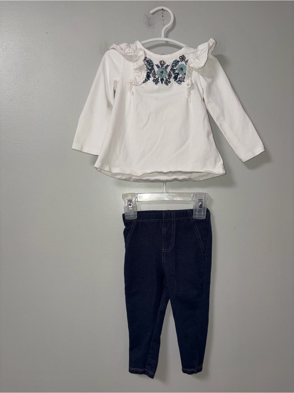 Haute Hippie White Blue Floral Embroidered Ruffle Top Navy Koala Baby Pants 12M